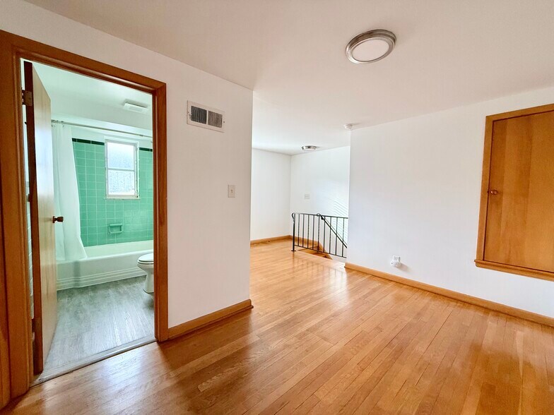 Building Photo - 1783 Ardleigh Rd