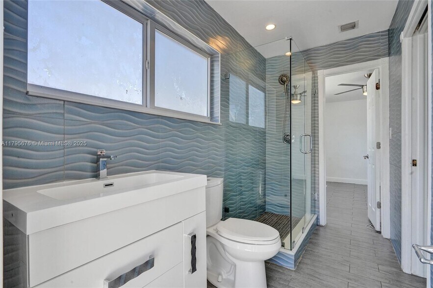 Building Photo - 9240 SW 54th St