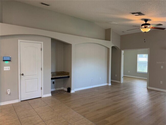 Building Photo - 10405 Summer Azure Dr