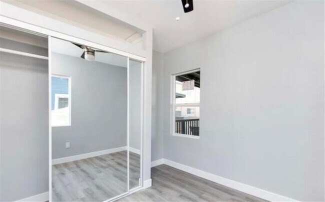 Building Photo - Boundary unit