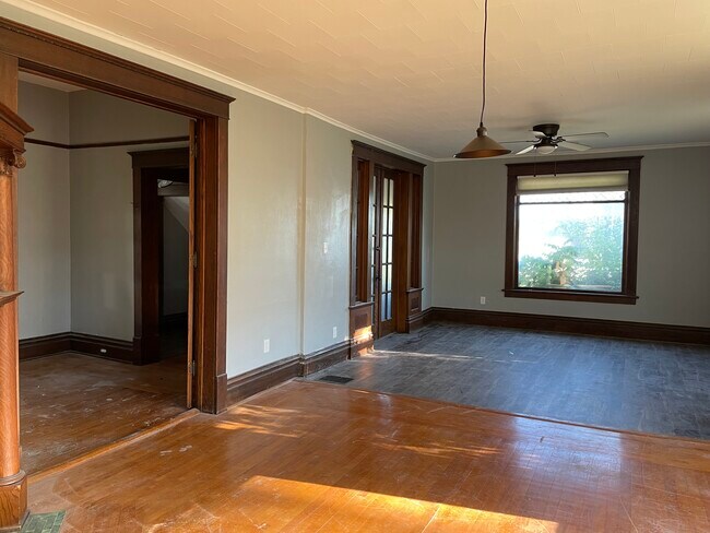 Building Photo - 314 Otter Ave