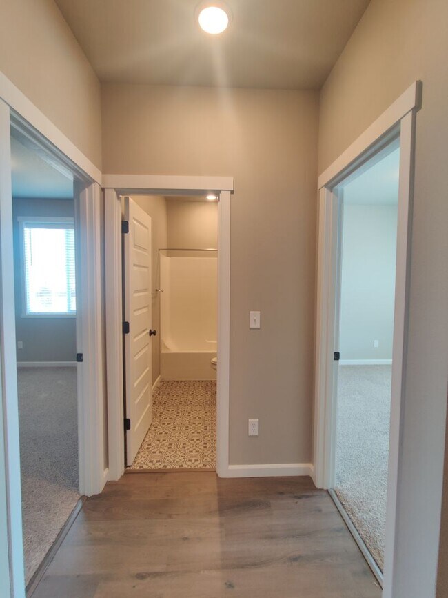 Building Photo - Gorgeous Newer Single Family Home in West ...