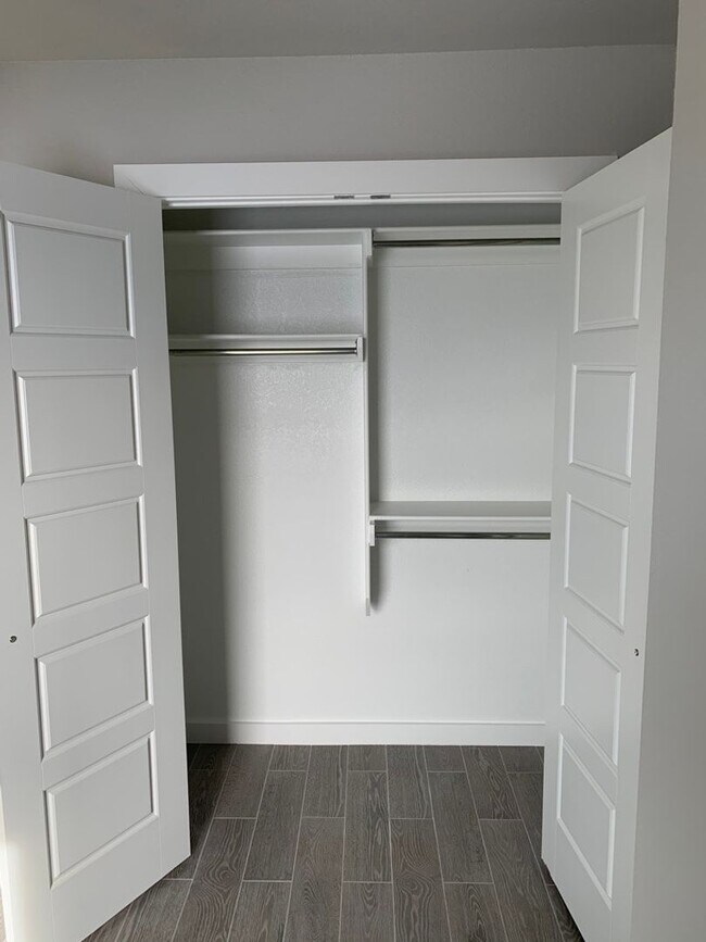 Building Photo - 3- Bedroom, 2-Bath, Double car garage Dupl...