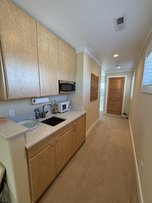 Building Photo - 103 S Andover Ave