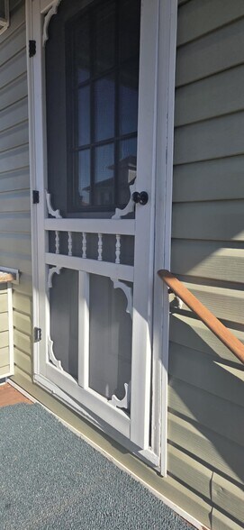 Building Photo - 502 1/2 Ohio Ave