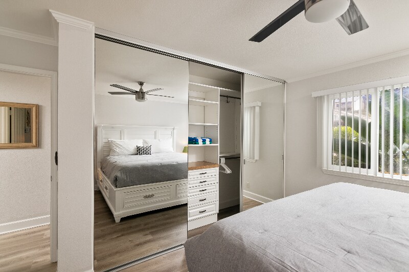 Building Photo - 8503 Villa La Jolla Dr