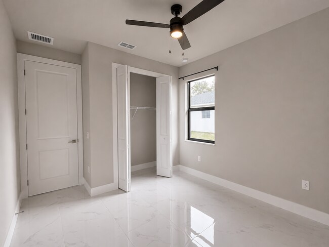 Building Photo - Move In Special! Pool Home with Canal View