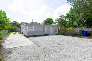 Building Photo - 1504 NW 4th Ave