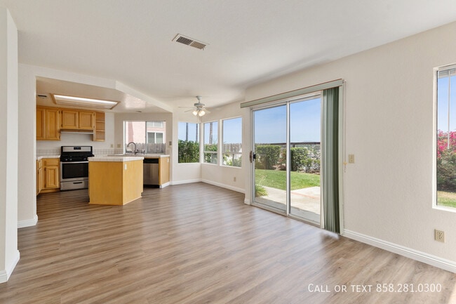 Building Photo - 8418 Calderon Ct