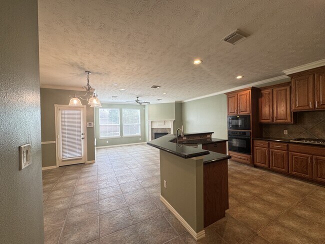 Building Photo - 3809 Brinkman St