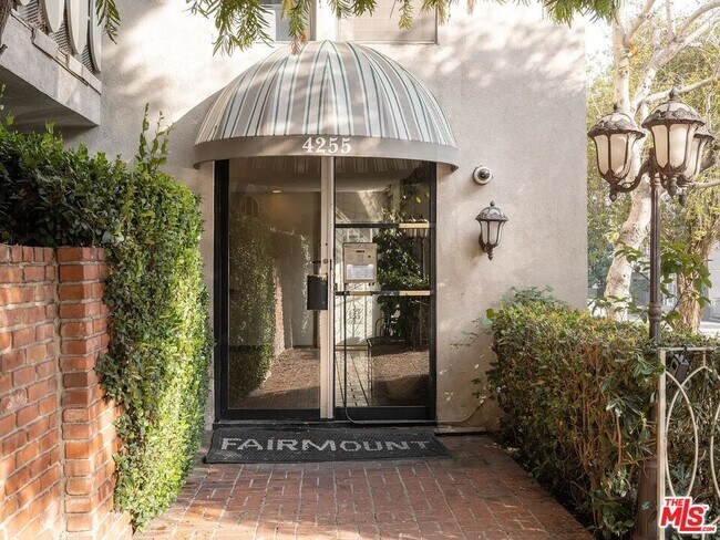 Building Photo - 4255 5th St