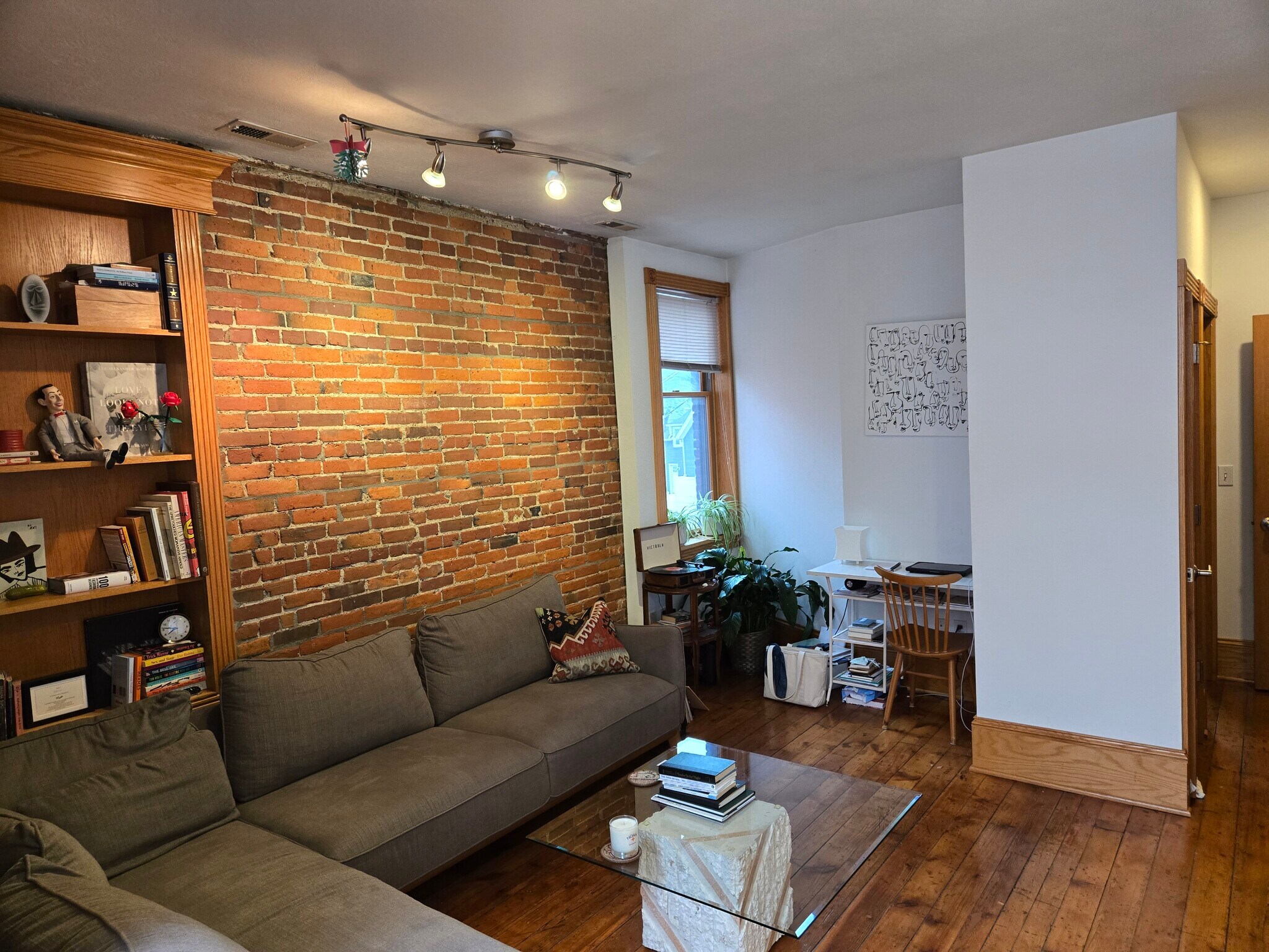 Building Photo - 4738 Lorain Ave