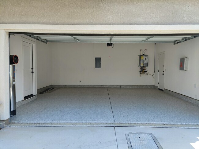 Building Photo - 232 Tuso Ranch Rd