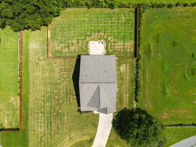 Building Photo - 217 Walker Grv Ln