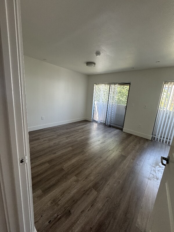 Building Photo - 11312 Huston St