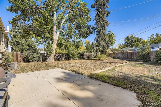 Building Photo - 1300 S Holly St