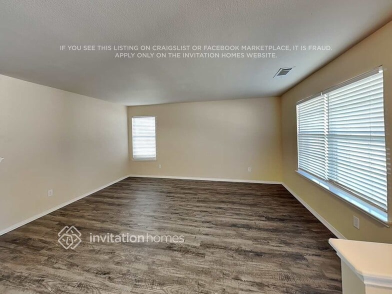 Building Photo - 5028 Raymond Dr