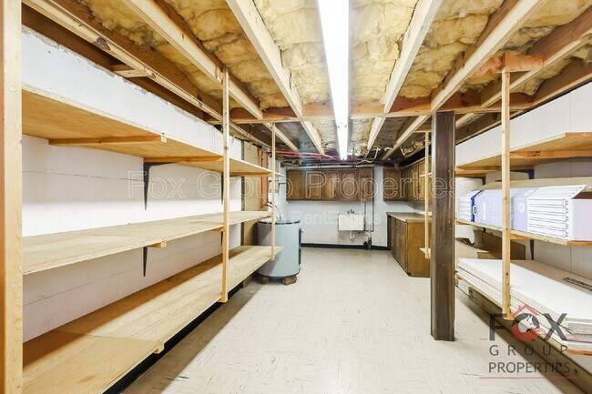 Building Photo - 2049 Charlotte Hwy