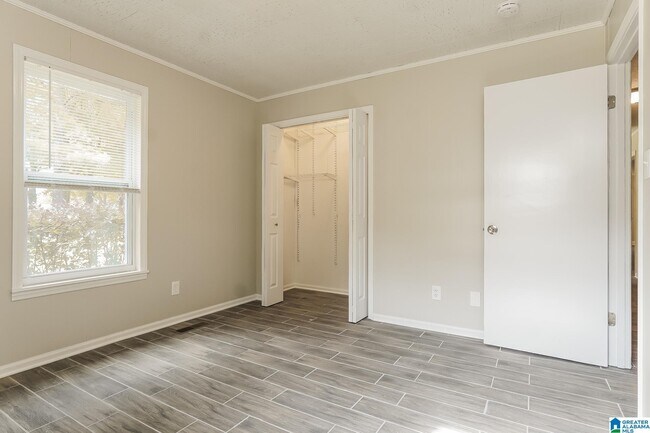 Building Photo - 510 King Valley Cir