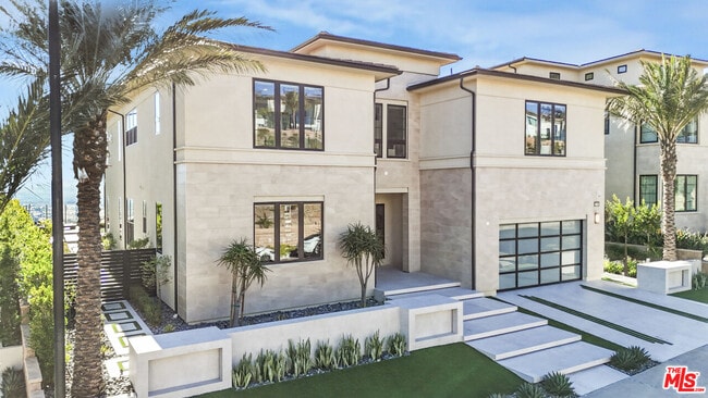 Building Photo - 20306 Willoughby Ln