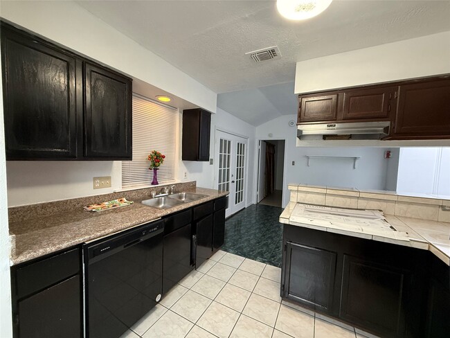 Building Photo - 10807 Emery Dr