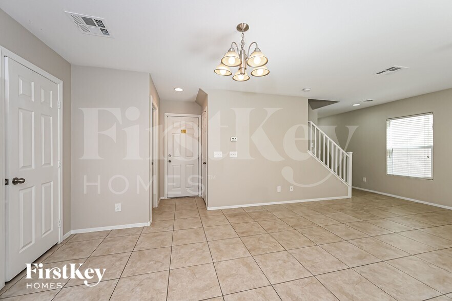 Building Photo - 8269 Vanity Fair Ln