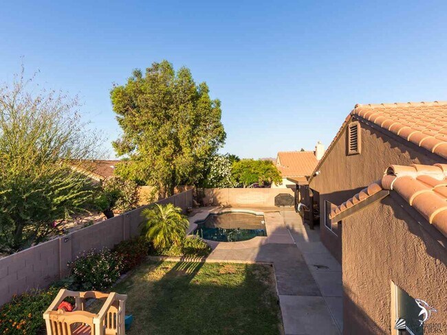 Building Photo - 8166 E Lorenzo Ln