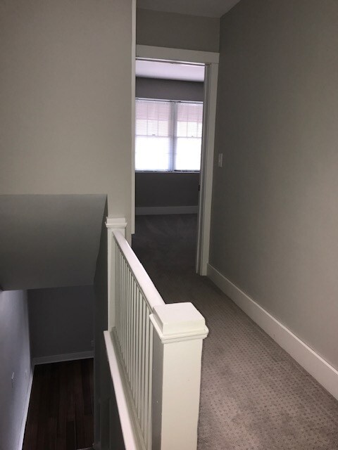 Building Photo - 626 S Main St