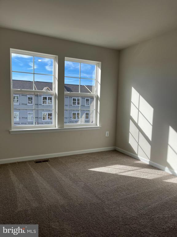 Building Photo - 121 Canning Rd