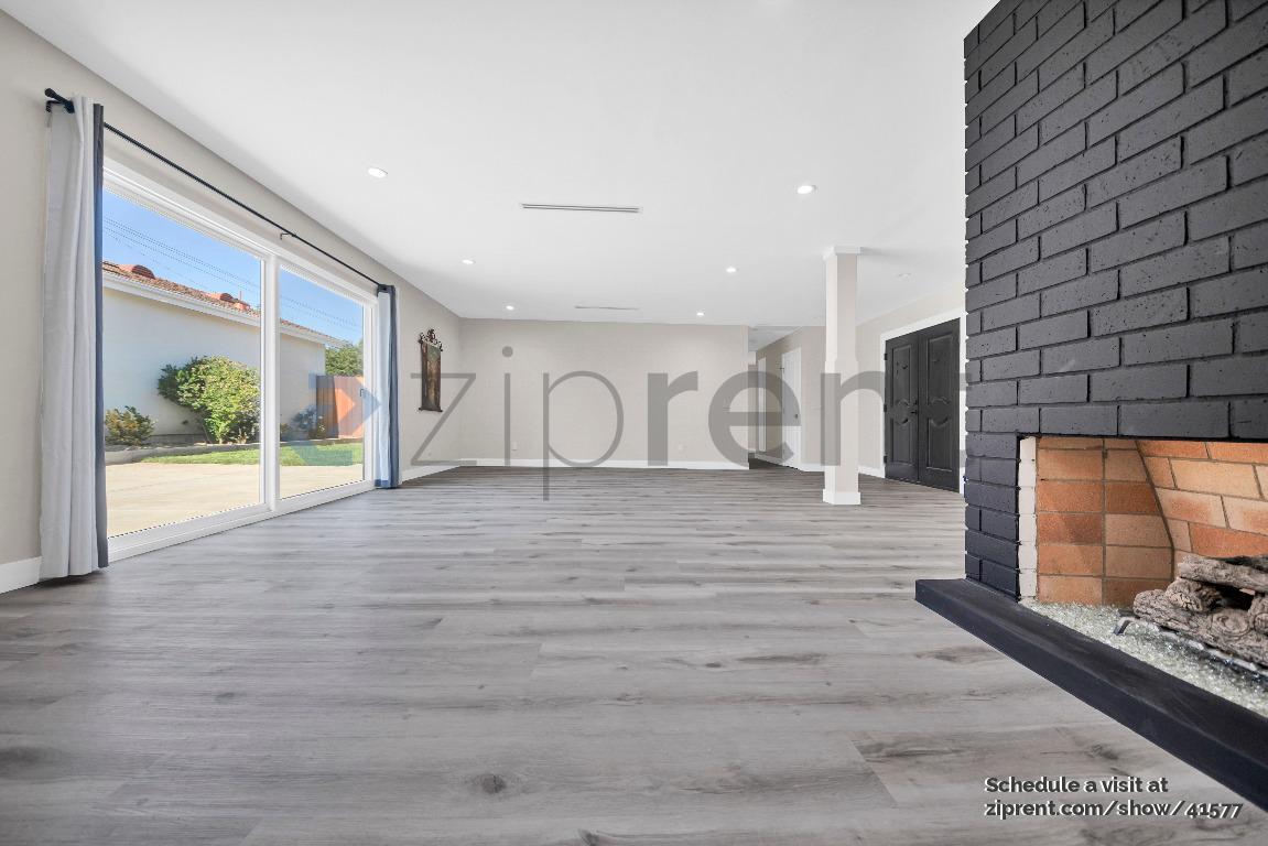 Building Photo - 22655 Strathern St