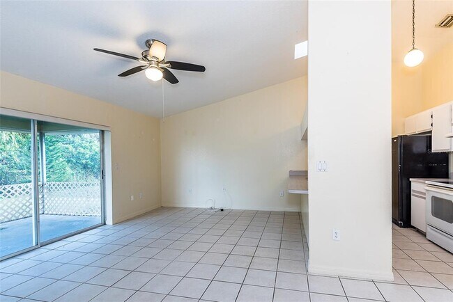 Building Photo - 504 Vannell St