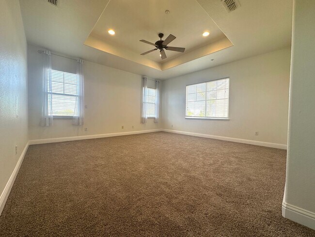 Building Photo - 2369 Fernwood Ln