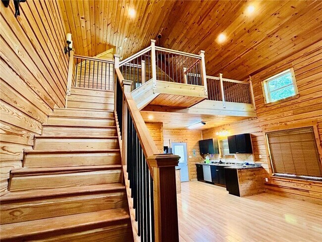 Building Photo - 4067 Fincher Dr