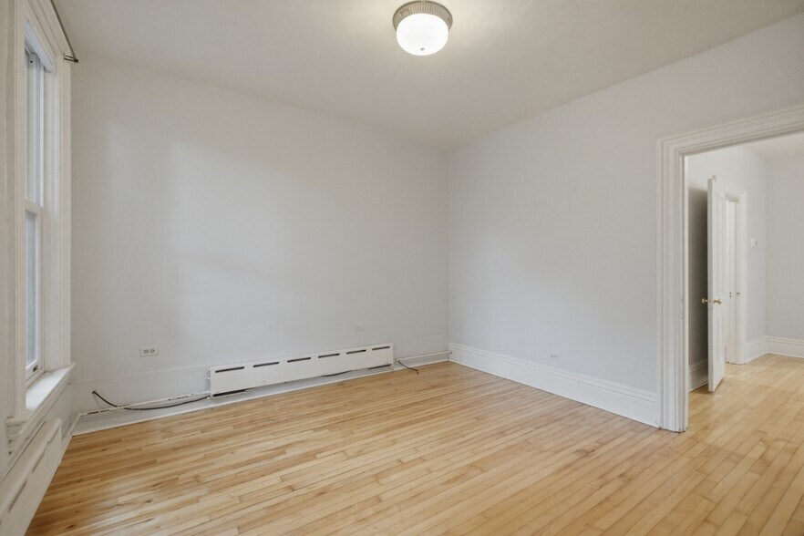Building Photo - 1843 N Bissell St