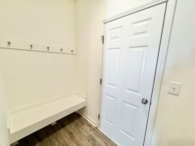 Building Photo - 3 Bedroom paired home with loft and 2 car garage minutes from shopping,  I-40 and I-77 _SPRING SP...