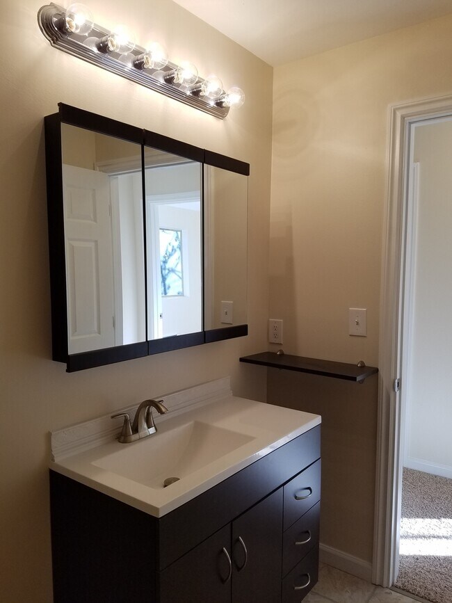 Building Photo - 1948 8th Ave W