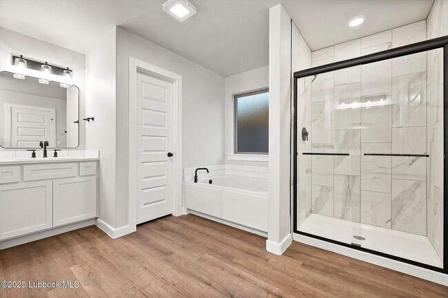 Building Photo - Stunning Newly Built Home in a Lovely Neig...