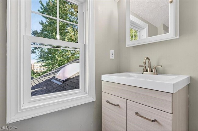 Building Photo - 4521 Golfway Rd