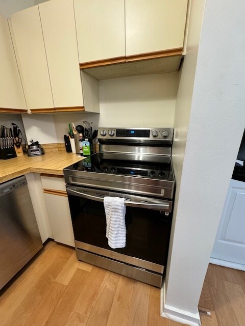 Building Photo - 90 Quincy Shore Dr