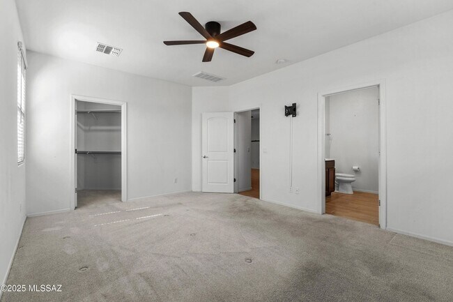 Building Photo - 12366 N Cervelli Ave