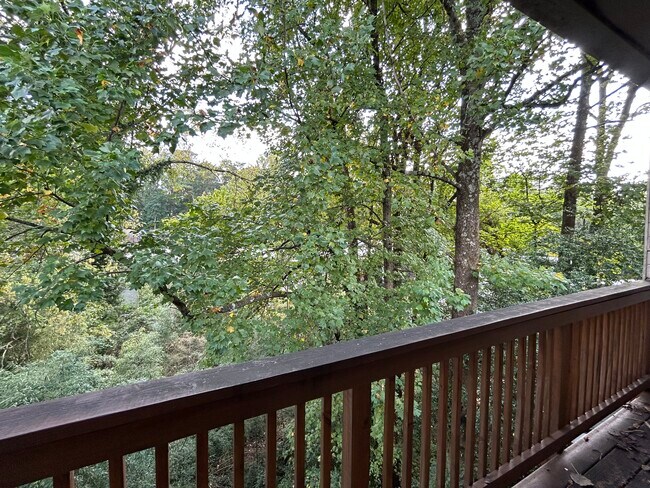 Building Photo - 1467 Monroe Dr NE