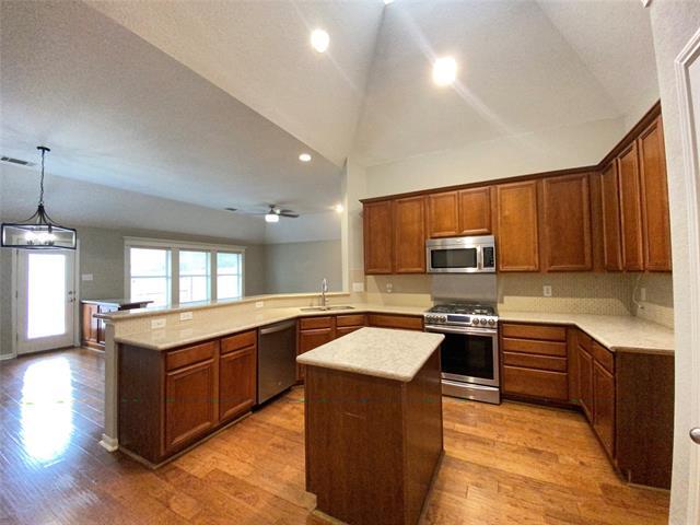 Building Photo - 9105 Tidball Dr