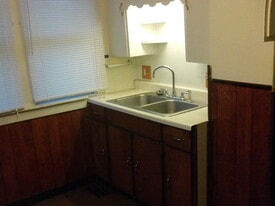 Building Photo - 61 Irene St