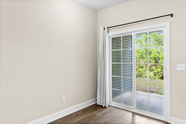 Building Photo - 202 N Stingray Ln