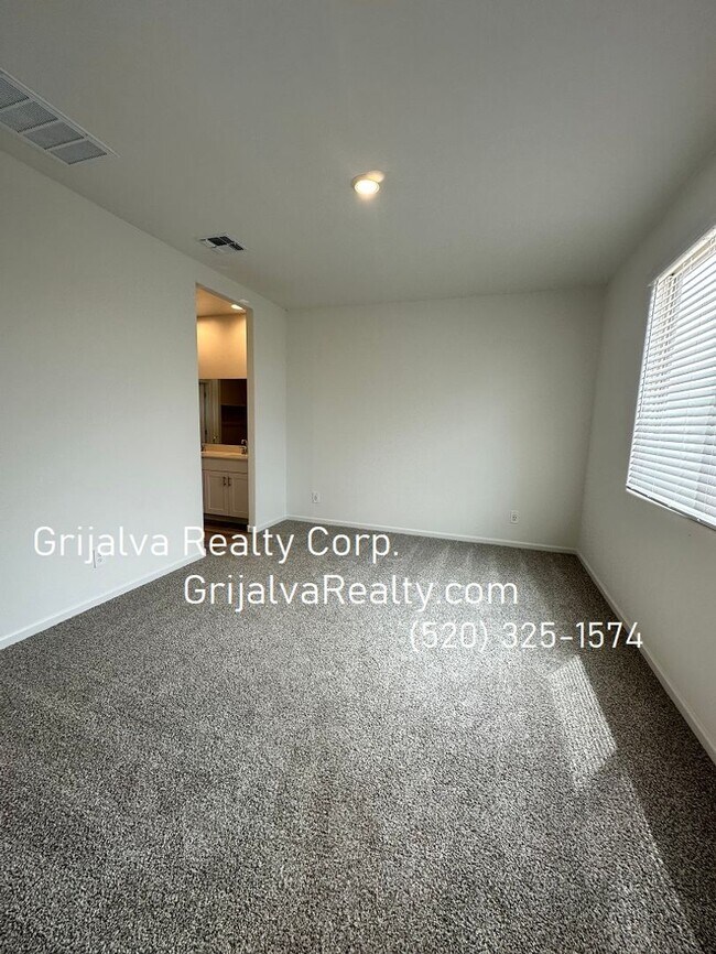 Building Photo - BRAND NEW BUILD! 4 Bedroom, 2 Bath House i...
