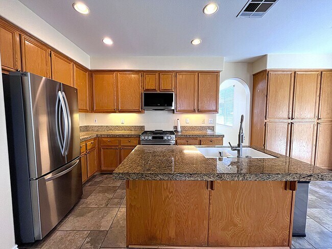 Building Photo - 6079 Paseo Pradera