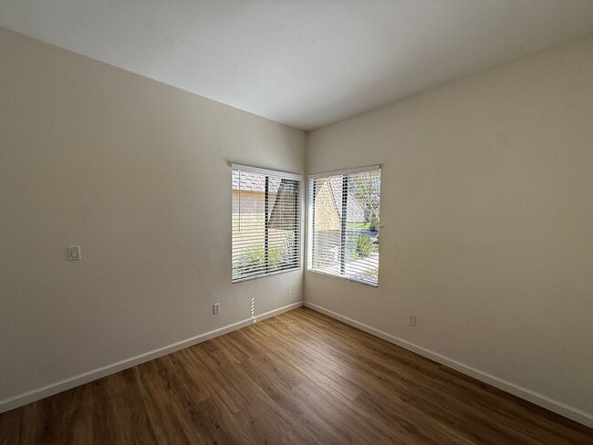 Building Photo - Located in Bauer Estates Near The Country ...