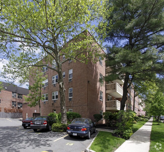 Building Photo - Barclay Tenants' Corporation