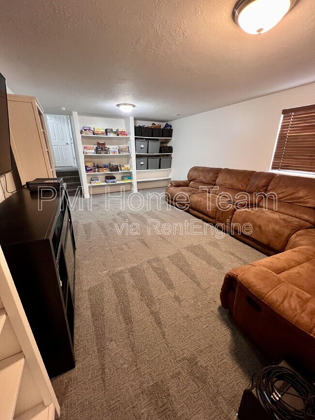 Building Photo - 2299 S 225 E
