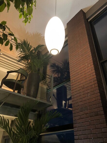 Building Photo - 360 W 300 S